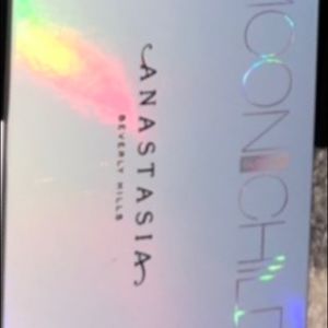 Makeup, Anastasia moonchild glow kit